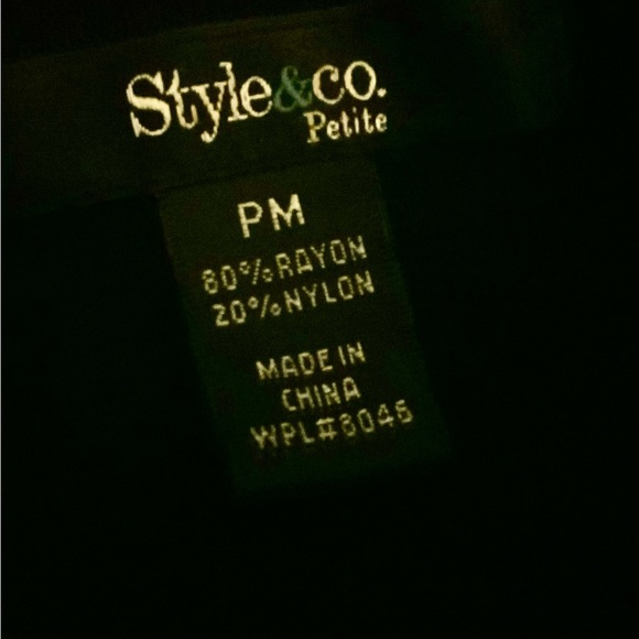 NWOT Ladies black sweater top, size medium Petite. Dolmen sleeves. Like new. - Picture 6 of 6